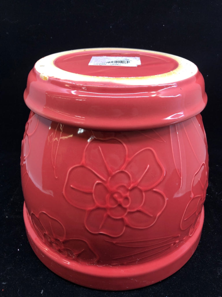 HEAVY RED PLANTER W DRIP TRAY.