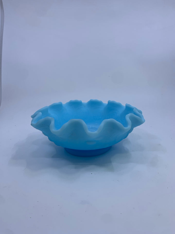 VTG FOOTED LIGHT BLUE FENTON BOWL W/ RUFFLED EDGE.