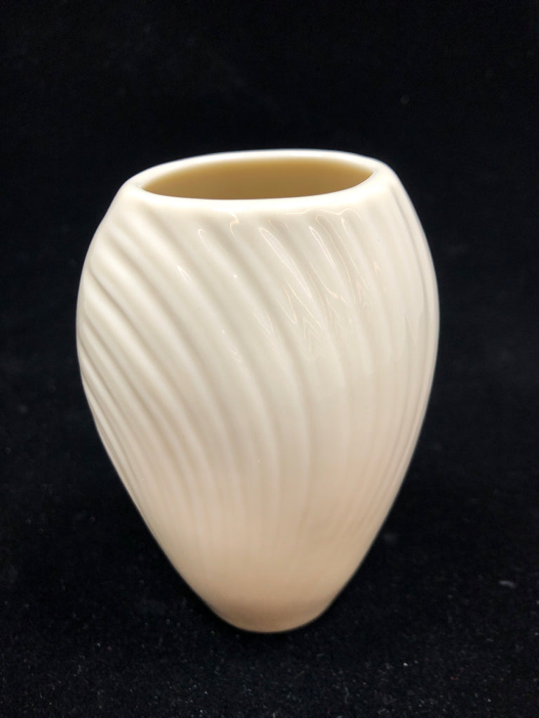 MINI LENOX WAVY LINED PORCELAIN VASE.
