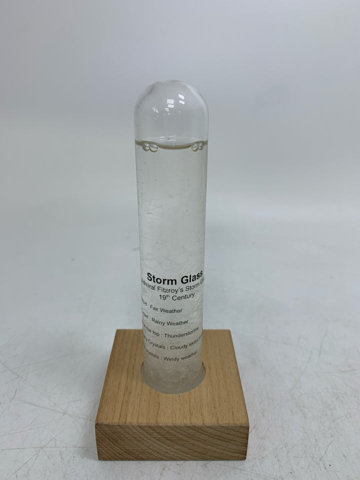 SMALL STORM GLASS.