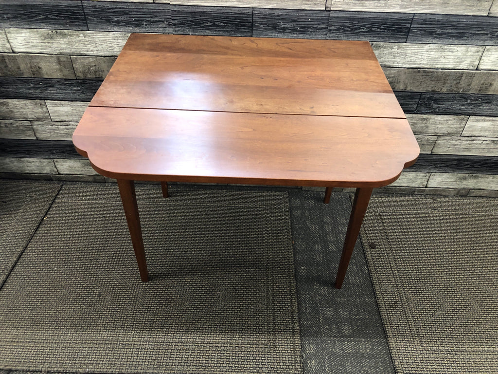 SMALL WOOD FLIP TOP TABLE.