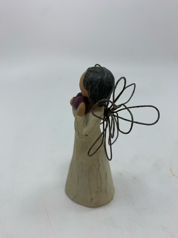 WILLOW TREE ANGEL OF THE HEART.