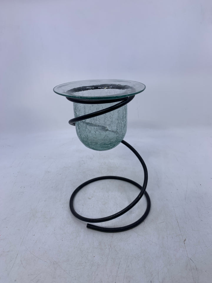 SPIRAL METAL BASE W/ CRACKLE GLASS INSERT TEA LIGHT HOLDER.