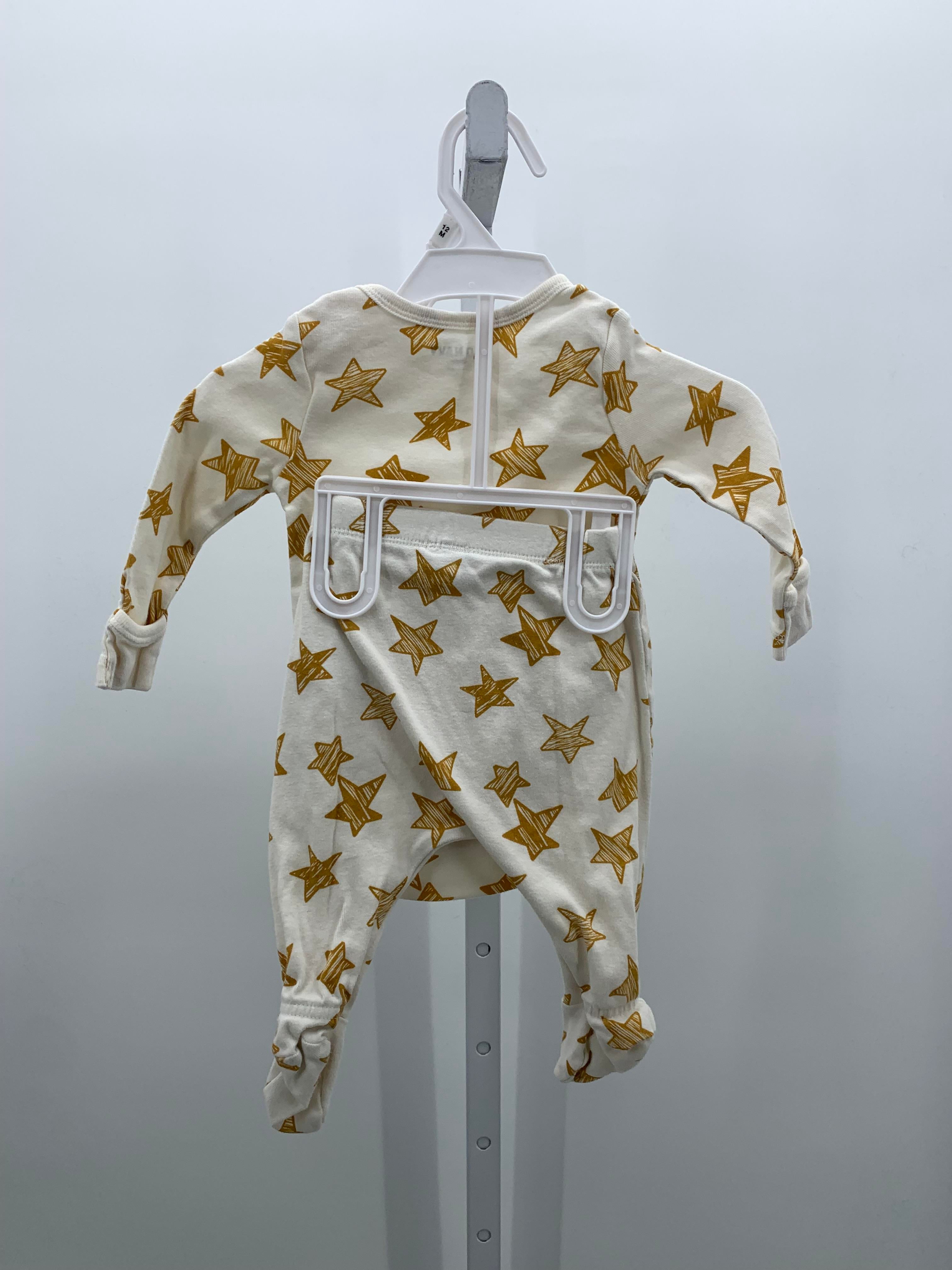 KNIT STARS AND PANTS