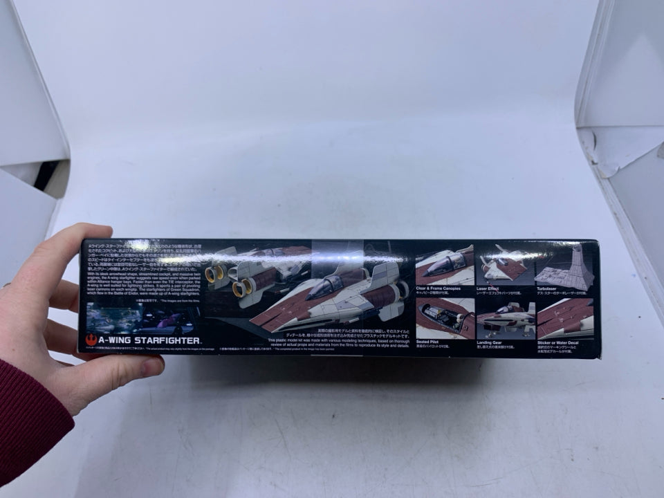 NIB STAR WARS A-WING STAR FIGHTER PLASTIC MODEL KIT.