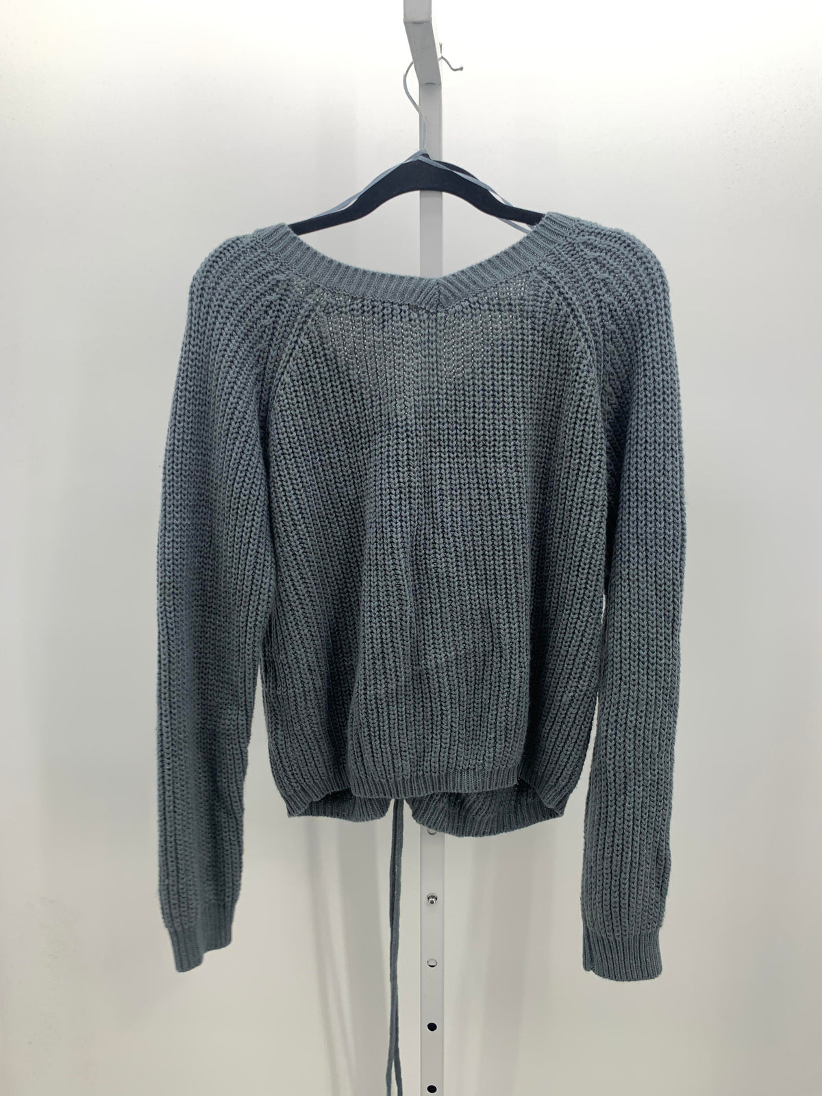 Love Tree Size Medium Juniors Long Sleeve Sweater