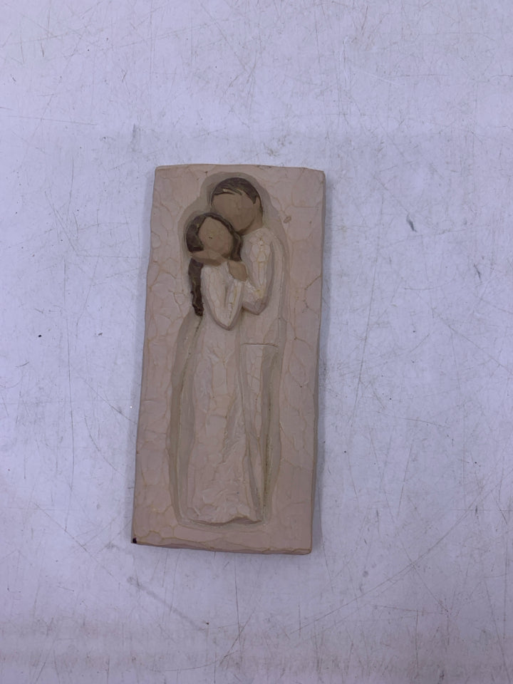 RECTANGLE EMBRACE COUPLE HUGGING WALL PLAQUE.