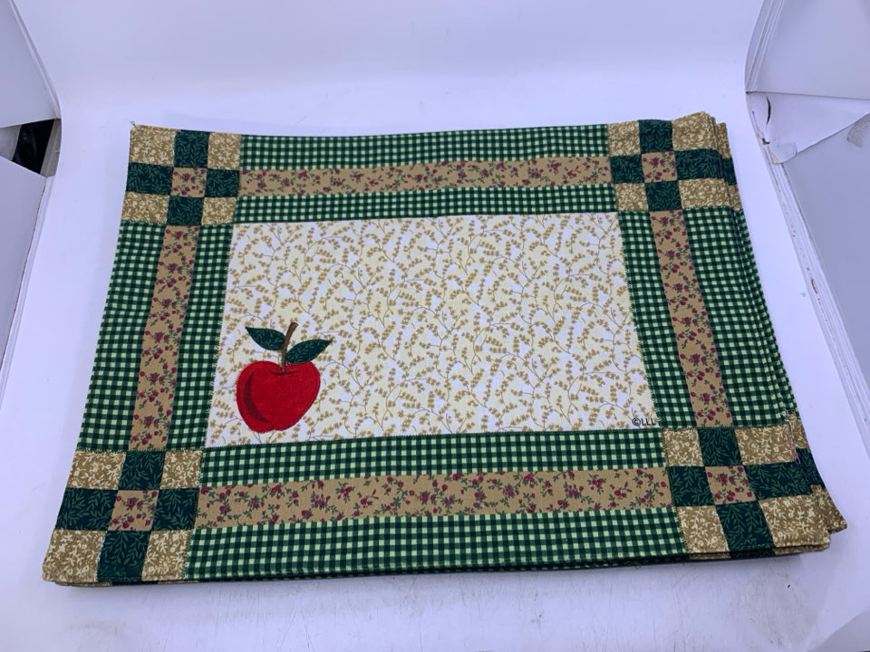 6 QUILT TAN GREEN W/ APPLE.