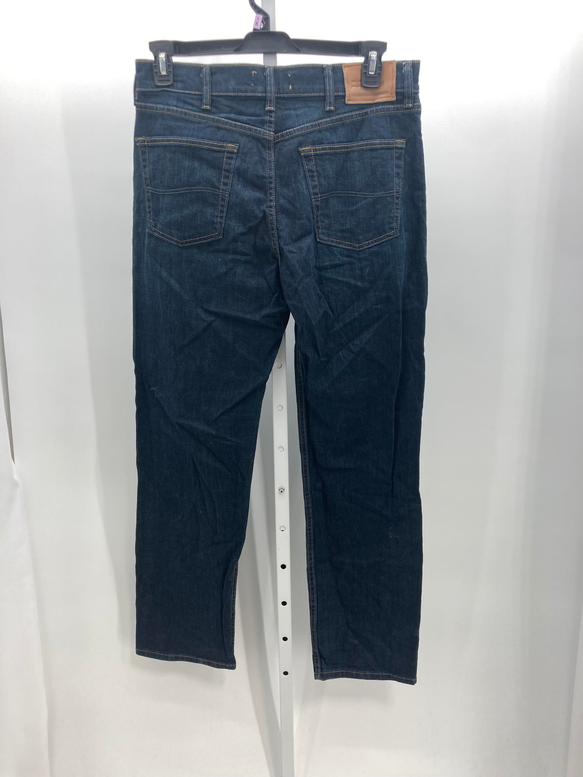 REGULAR FIT STRAIGHT LEG