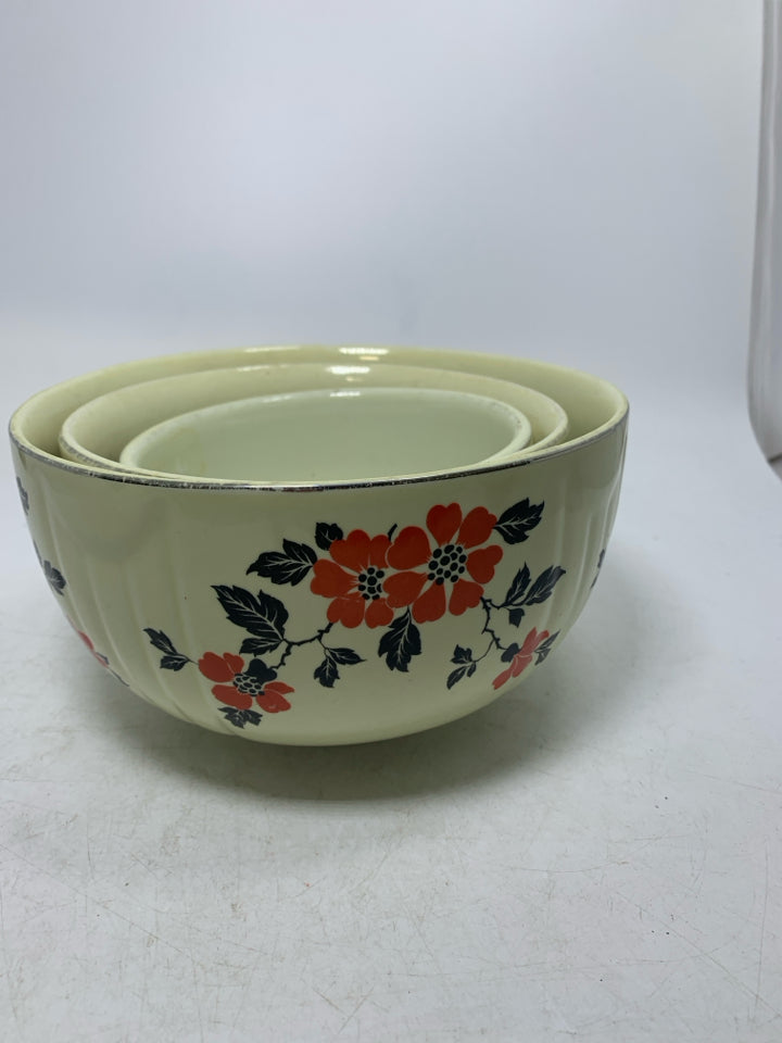 3 VTG RED POPPY NESTING BOWLS SUPERIOR QUALITY KITCHENWARE.