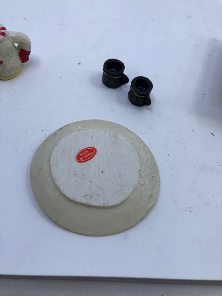 NIB MINI SNOWMAN TEA SET.