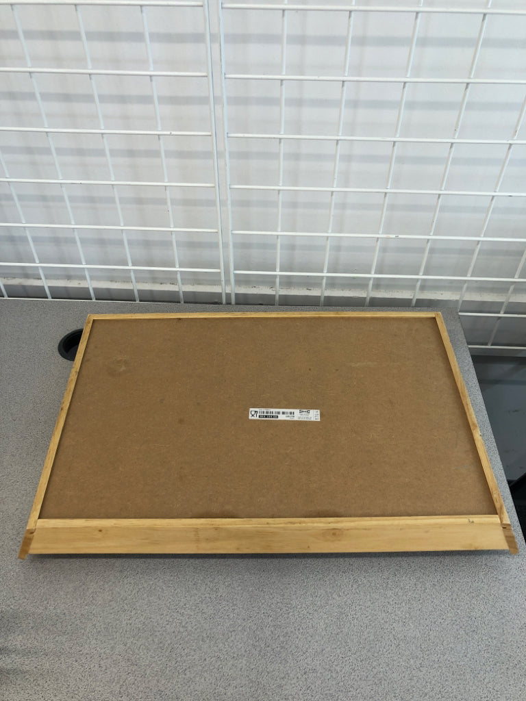 LIGHT WOOD TRAY W/WHITE BASE.
