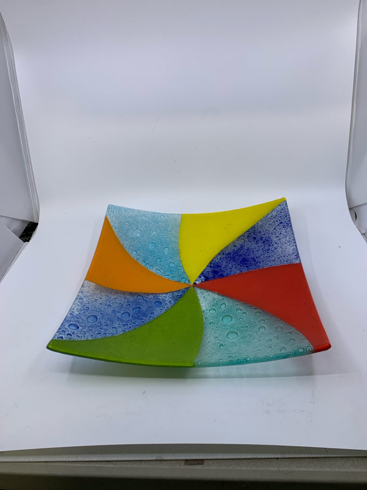FUSED COLORFUL GLASS SQUARE TRAY LIFTED EDGES.