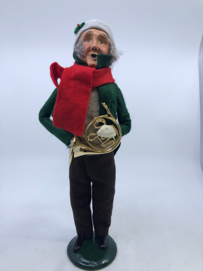 BYERS' CHOICE OLD MAN HOLDING FRENCH HORN-1992.