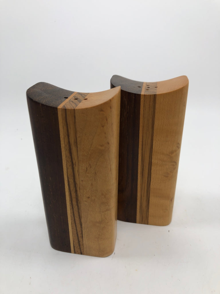 CARVED WOOD S&P SHAKERS.