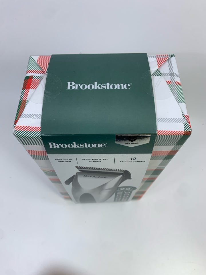NIB 22 PC PROFESSIONAL HAIR CLIPPING SET-BROOKSTONE