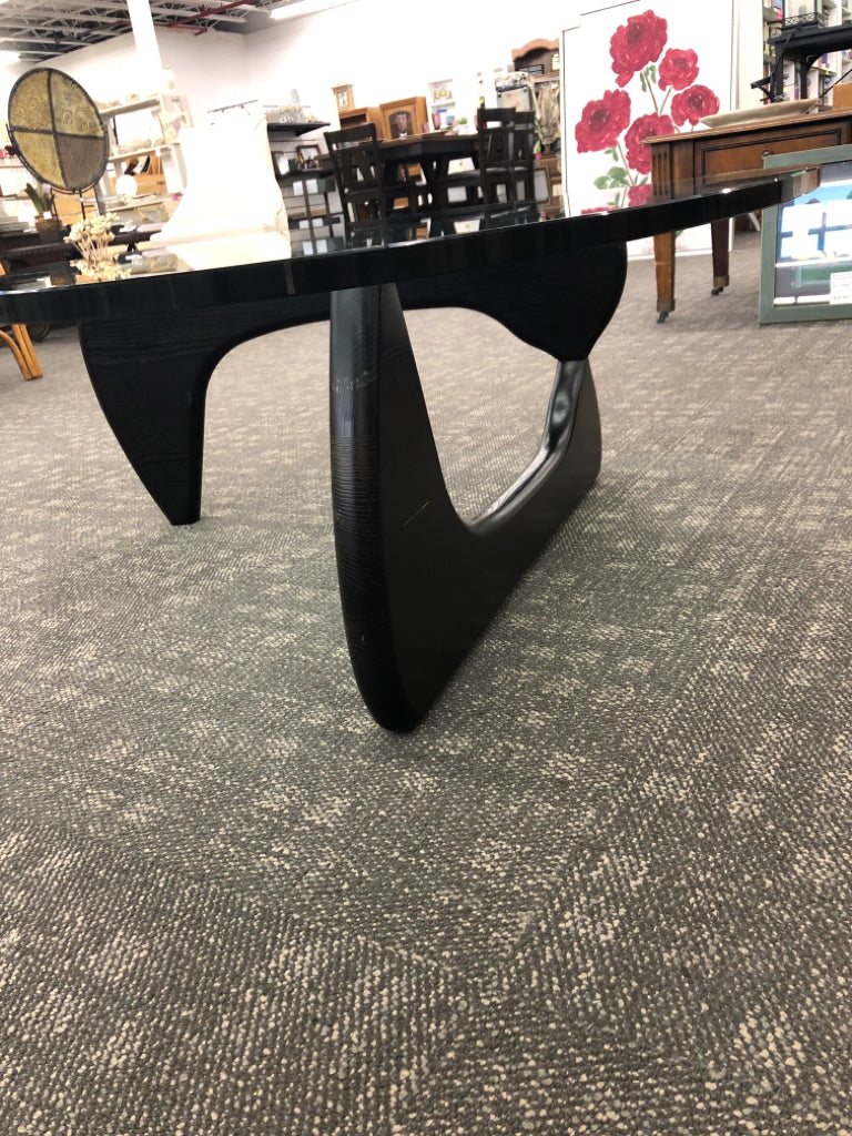 GLASS ABSTRACT TRIANGLE COFFEE TABLE BLACK BASE.
