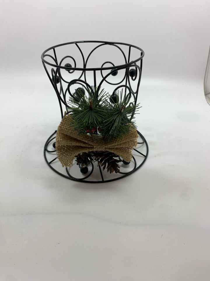METAL HAT W/PINECONES.