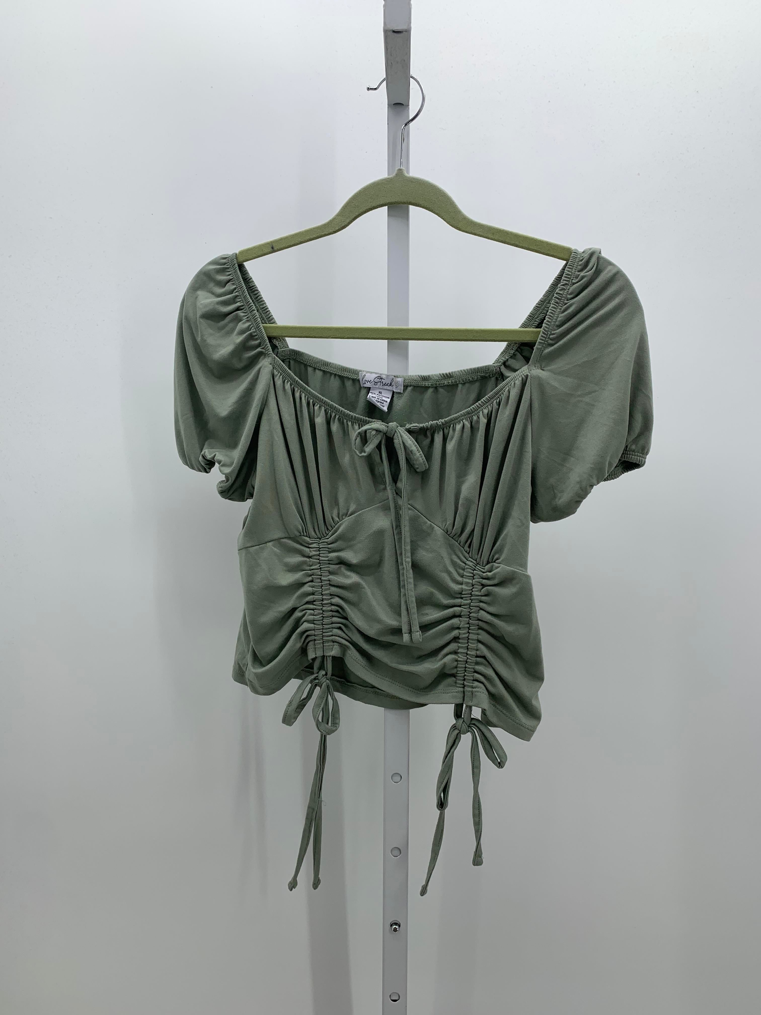 Size Extra Large Juniors Short Sleeve Shirt