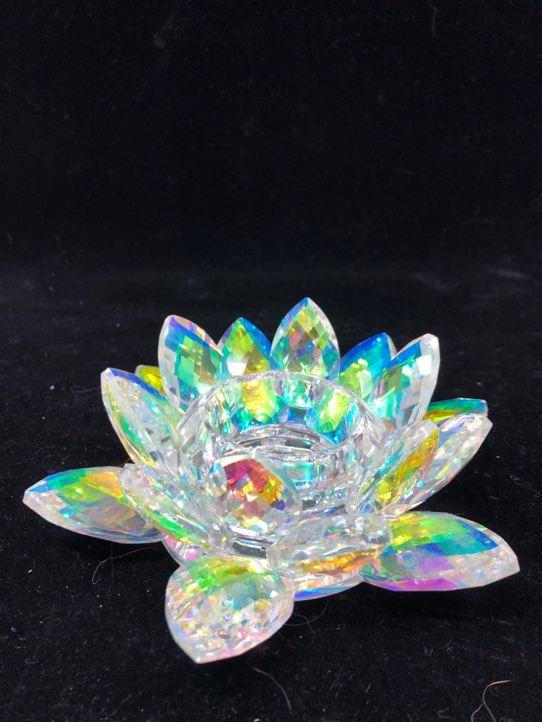 IRIDESCENT FLOWER GLASS CANDLE HOLDER.