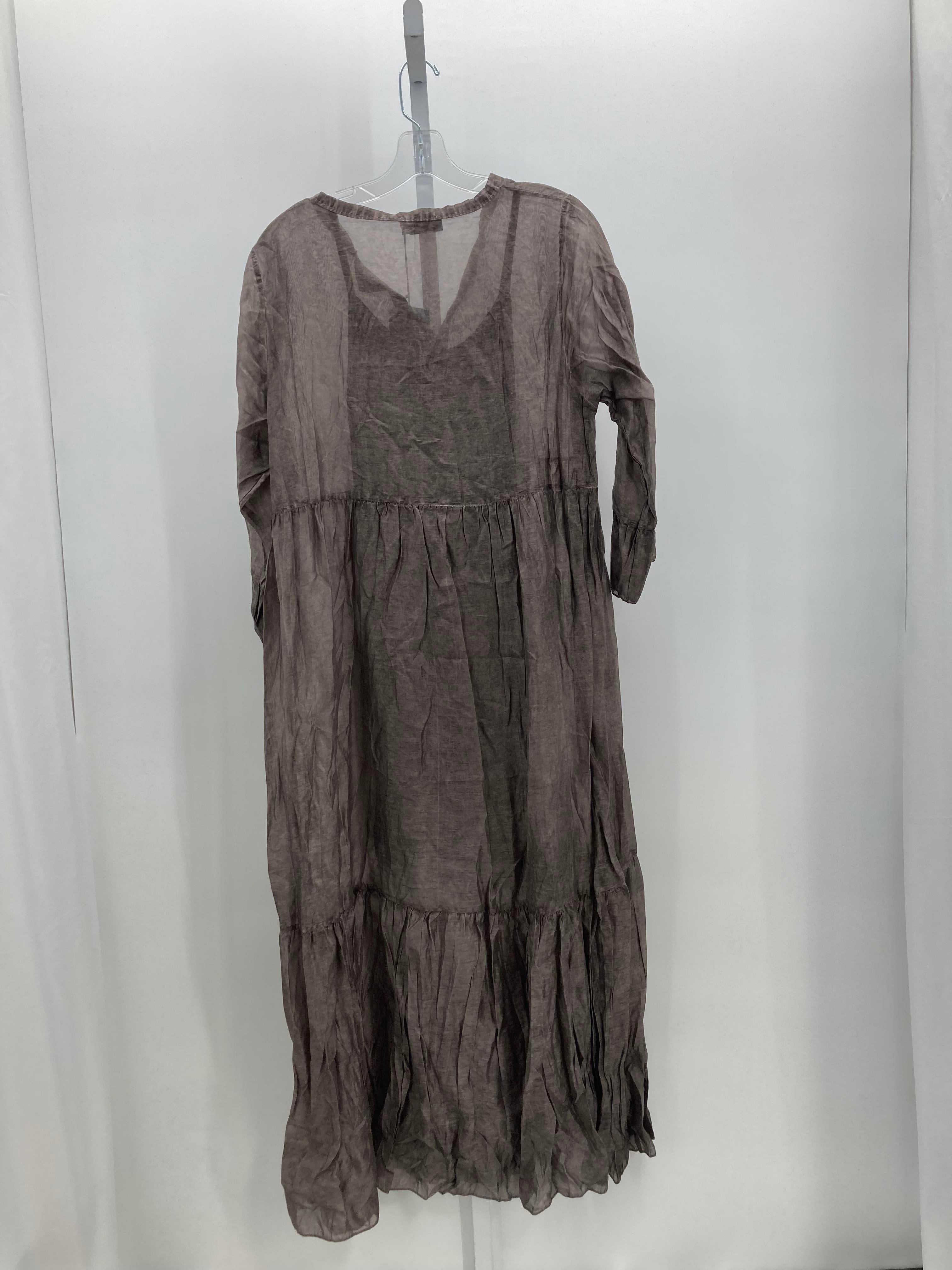 Size Medium Misses 3/4 Sleeve Dress