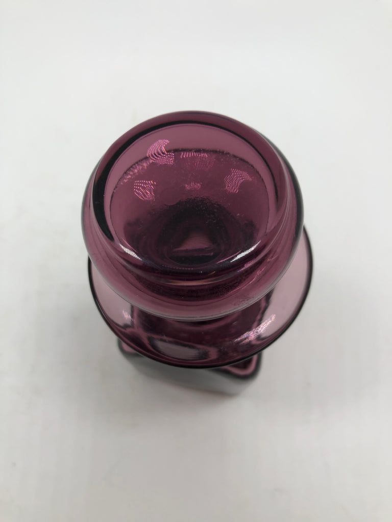 SM PURPLE GLASS DECANTER.