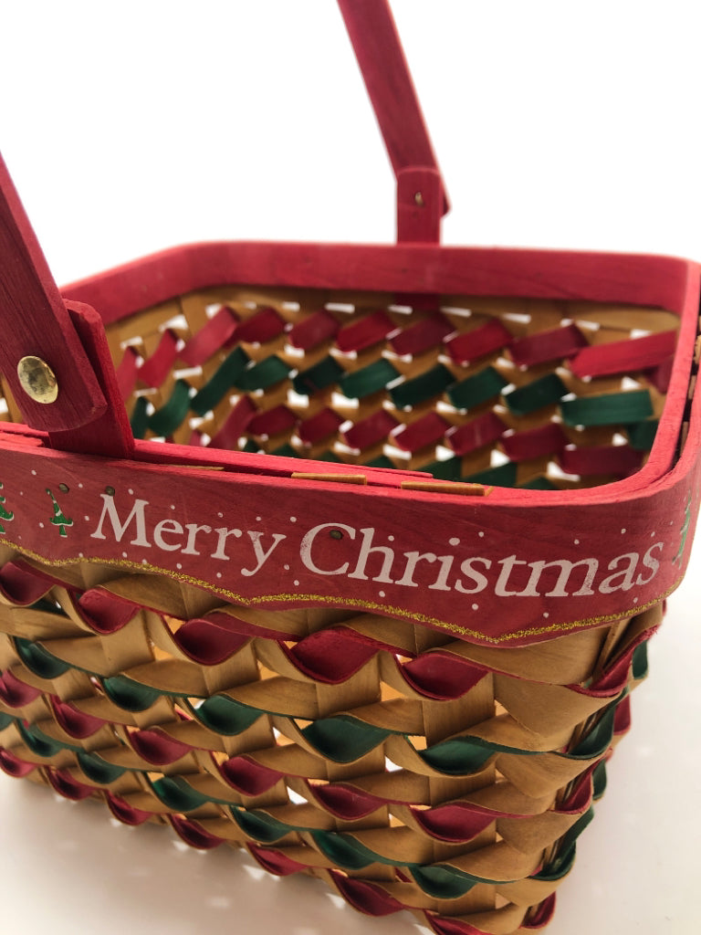 MERRY CHRISTMAS THEMED SQUARE BASKET.