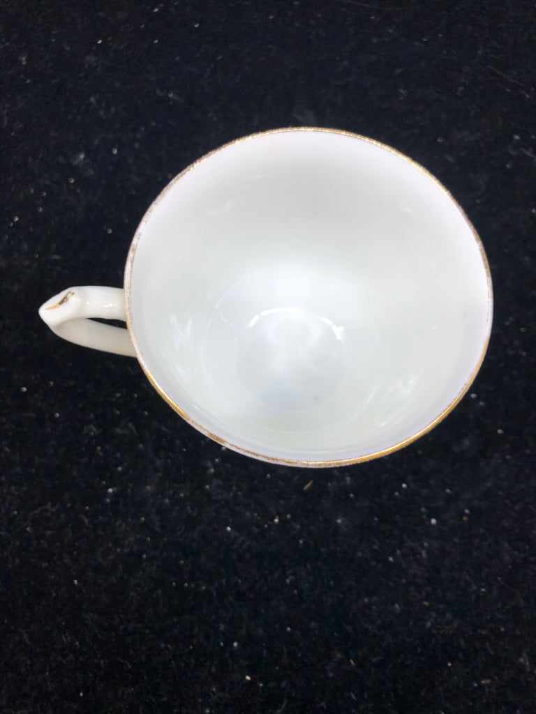 VTG SVC 3 CORONATION QUEEN ELIZABETH TEACUP SAUCERS-6PC.
