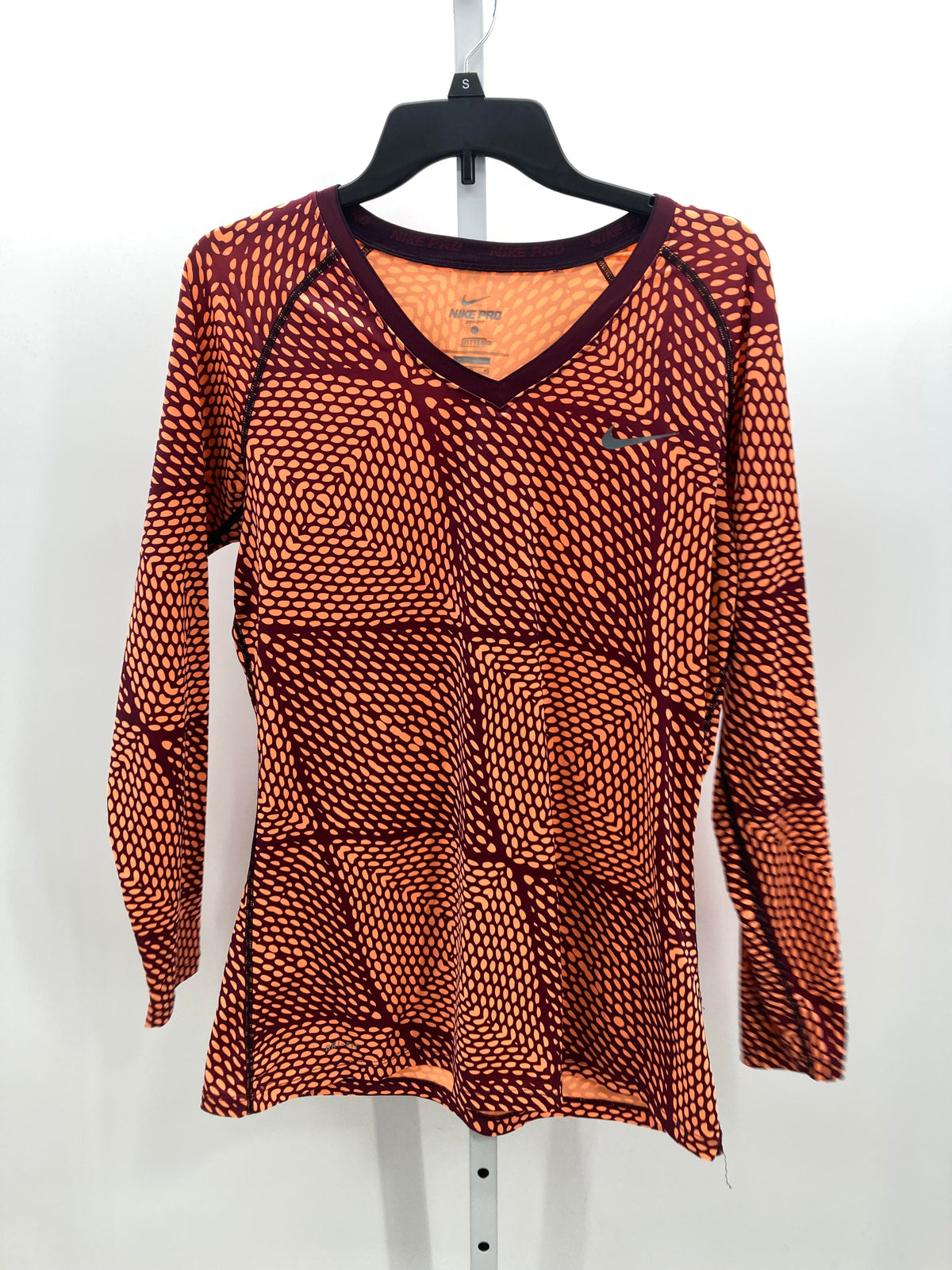Nike Size Extra Large Misses Long Sleeve Shirt