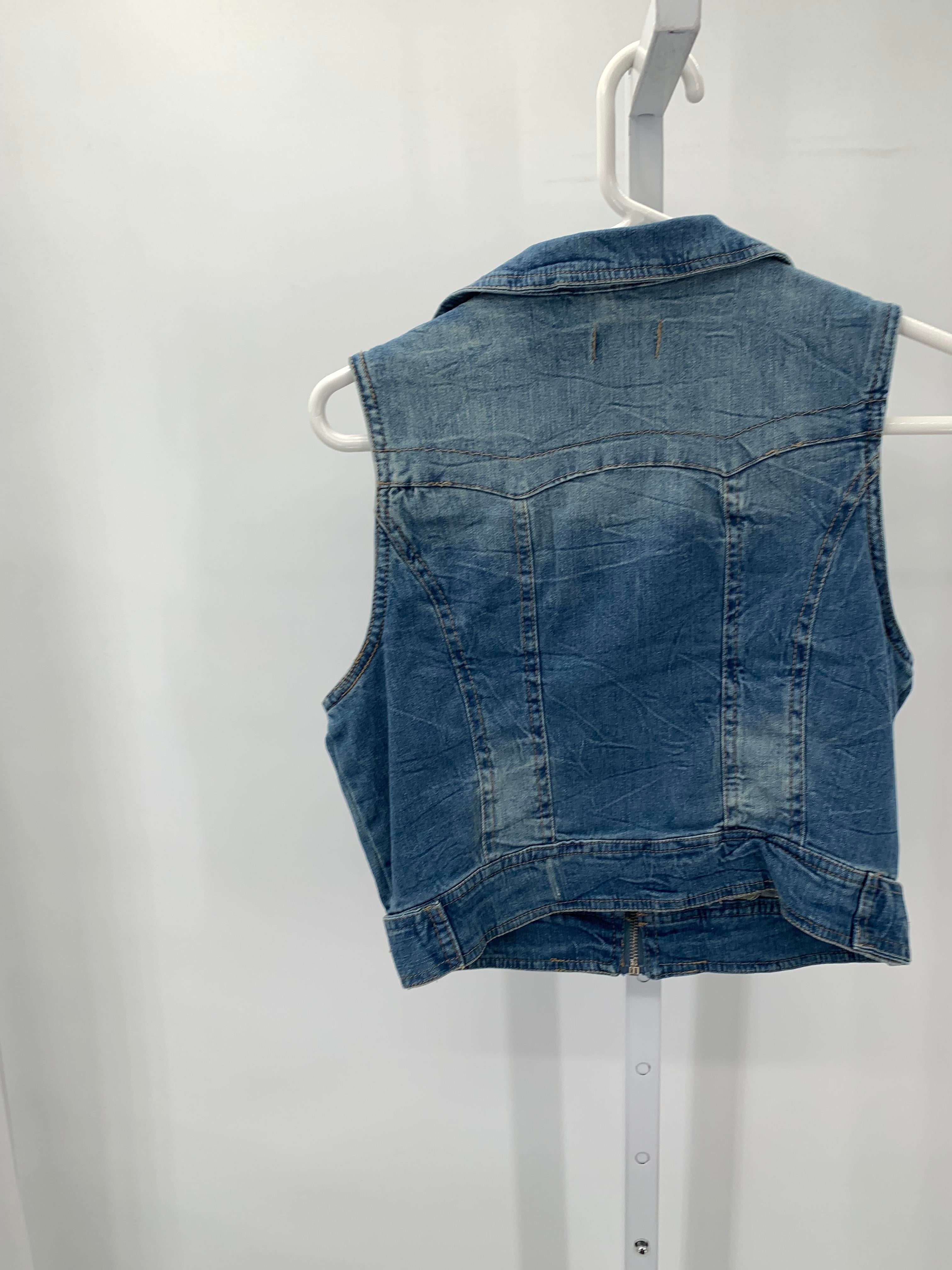 Size Medium Juniors Vest