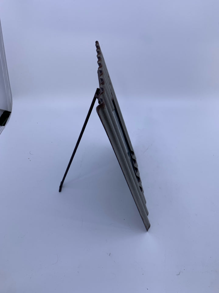 RIBBED GALVANIZED PHOTO FRAME.