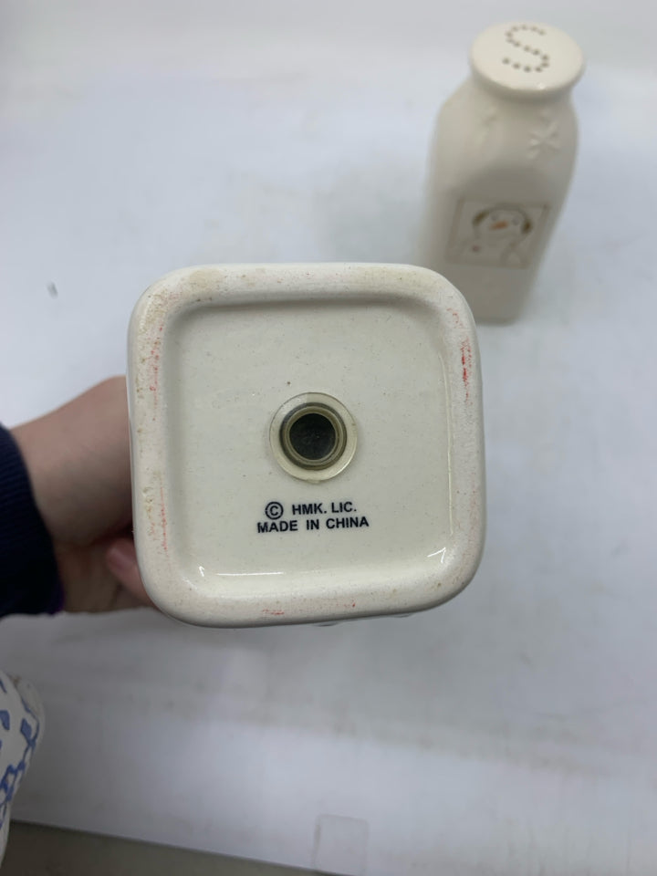 LARGE SNOWMAN SALT & PEPPER.