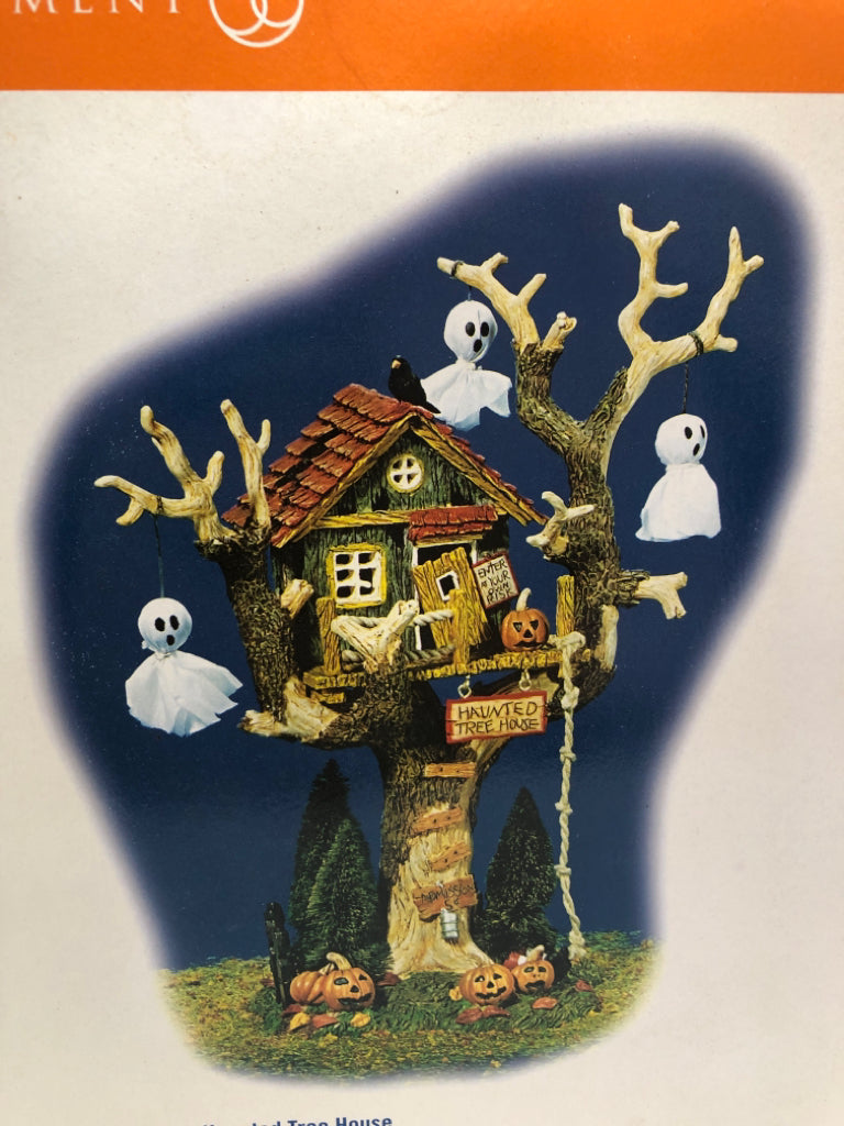 NIB DEPARTMENT 56 HALLOWEEN HAUNTED TREE HOUSE.