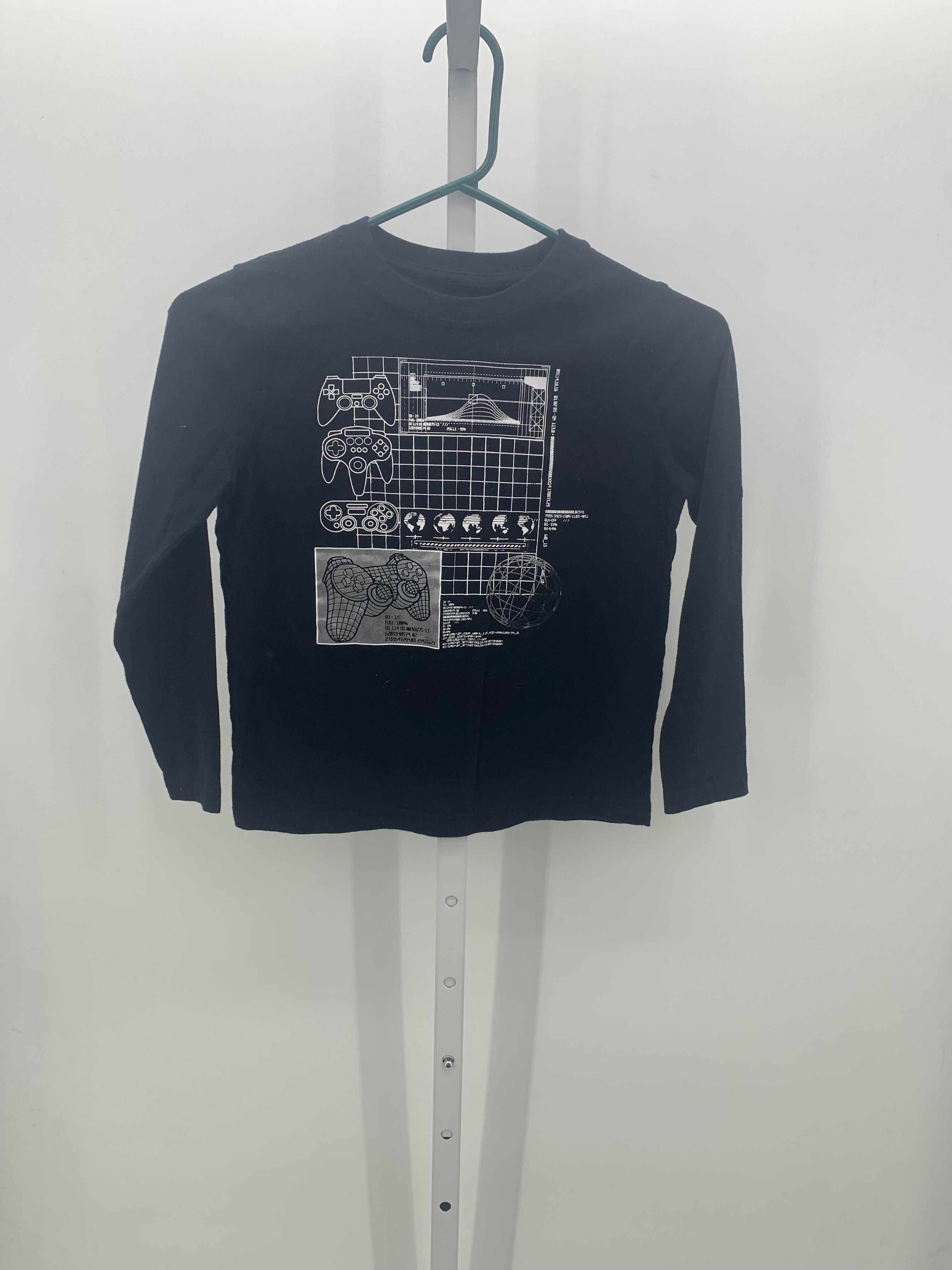 GRAPHIC KNIT TEE