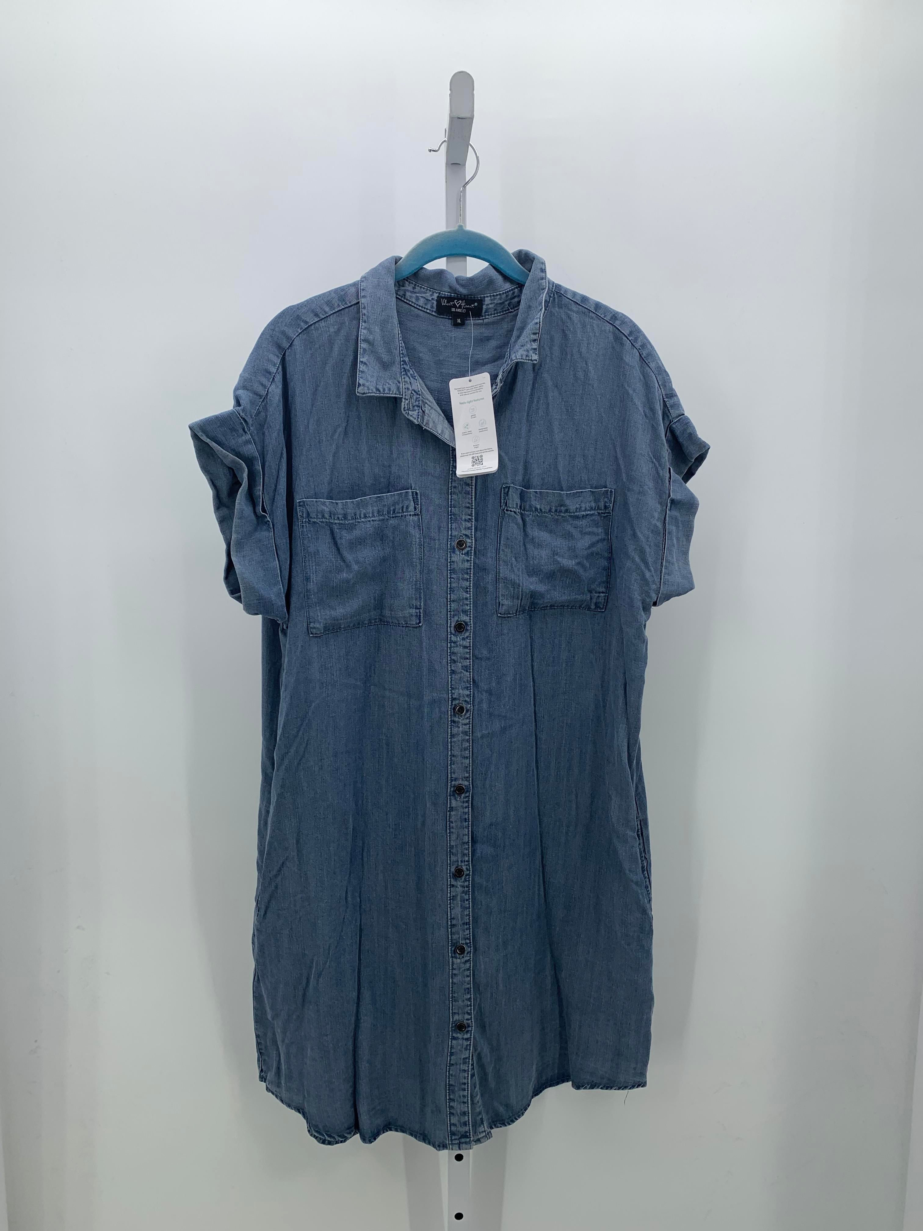 Velvet Heart Size Extra Large Juniors Short Sleeve Dress