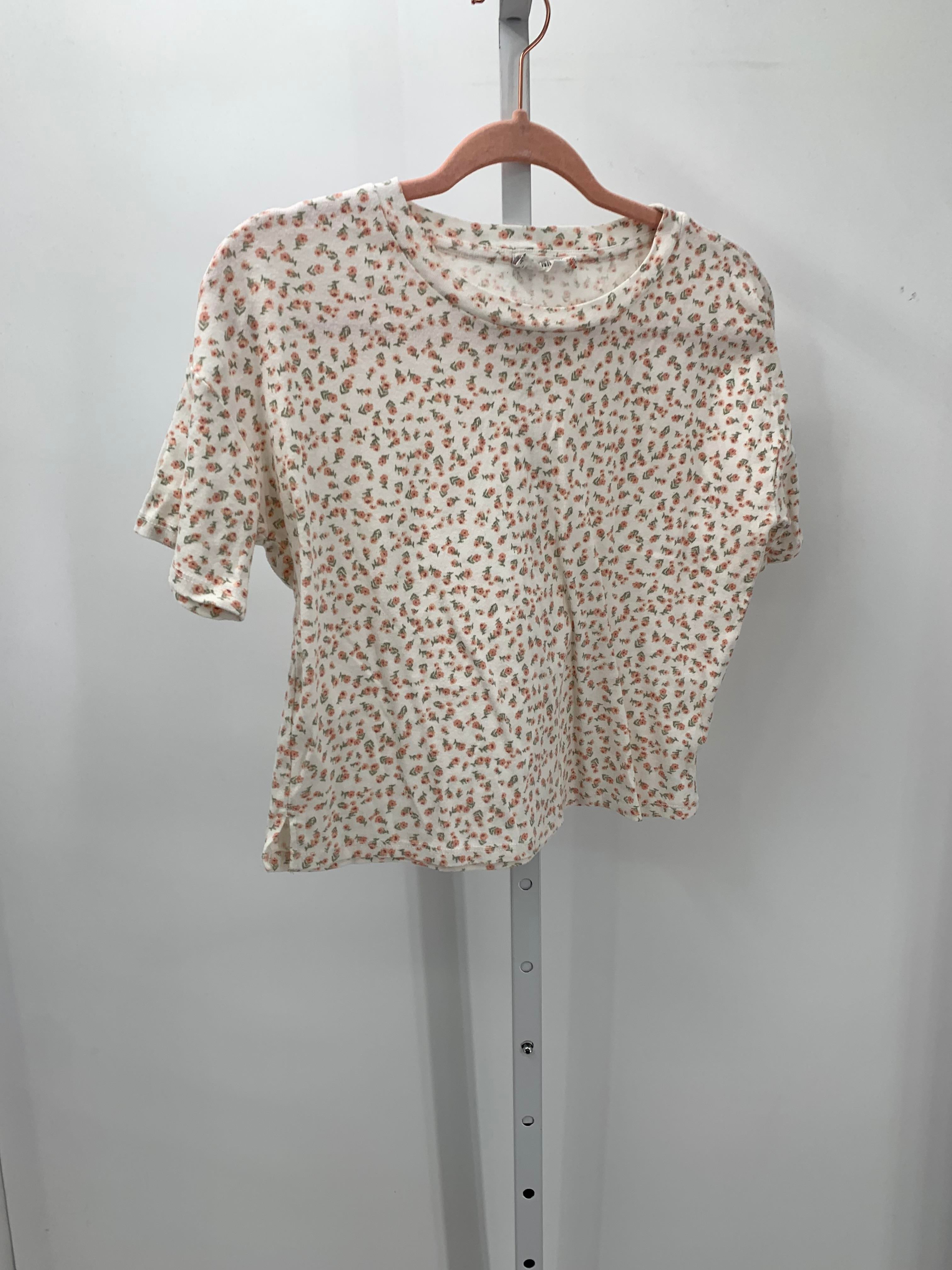 Pink Rose Size Large Juniors Short Sleeve Shirt