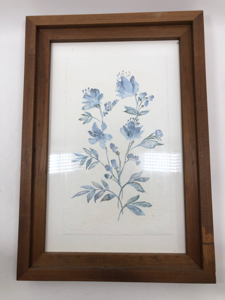 BLUE FLORAL FRAMED PAPER WALL HANGING.