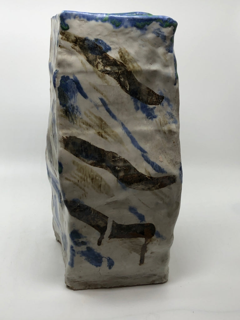 ORGANIC SHAPED BLUE/BROWN SWATCH VASE.
