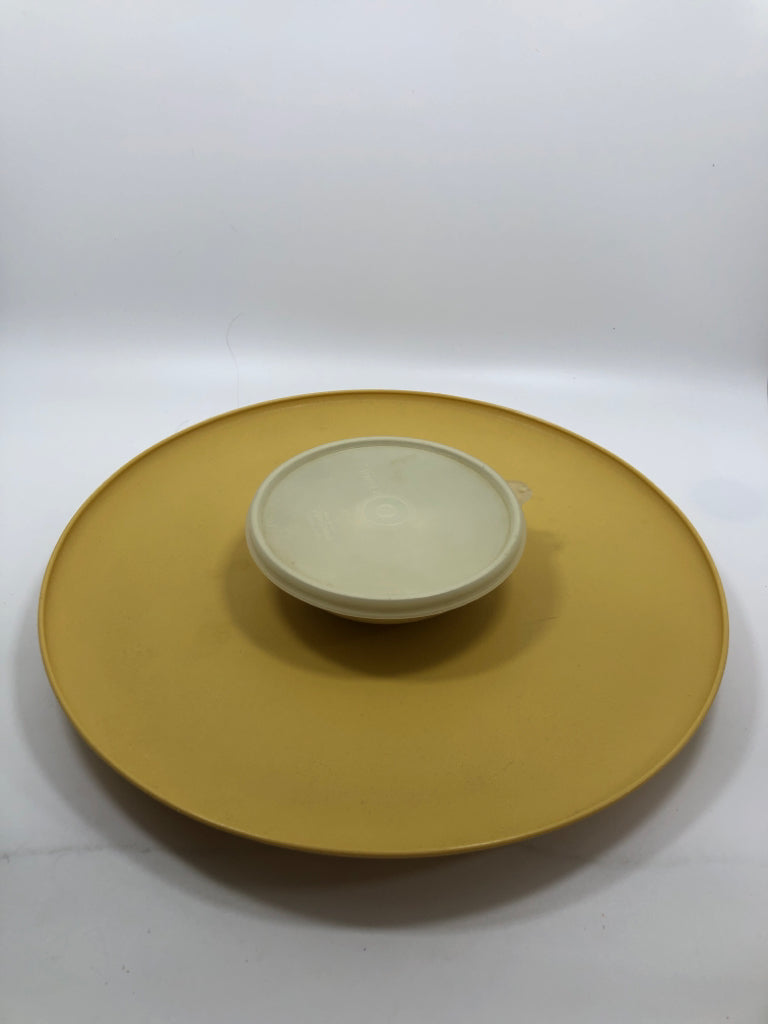 VTG TUPPERWARE CHIP/DIP SERVING PLATE.