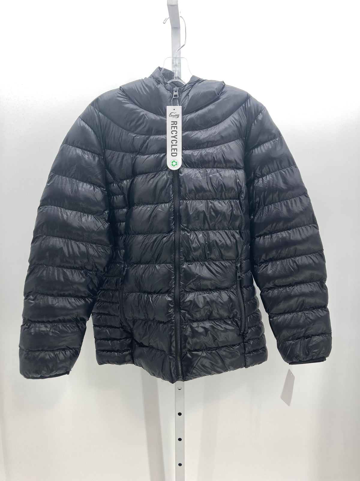 NEW HOODED PUFF