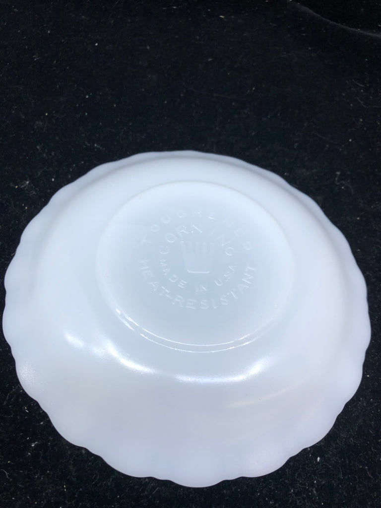 VTG MILK GLASS CORNING WARE TEACUP/SAUCER.