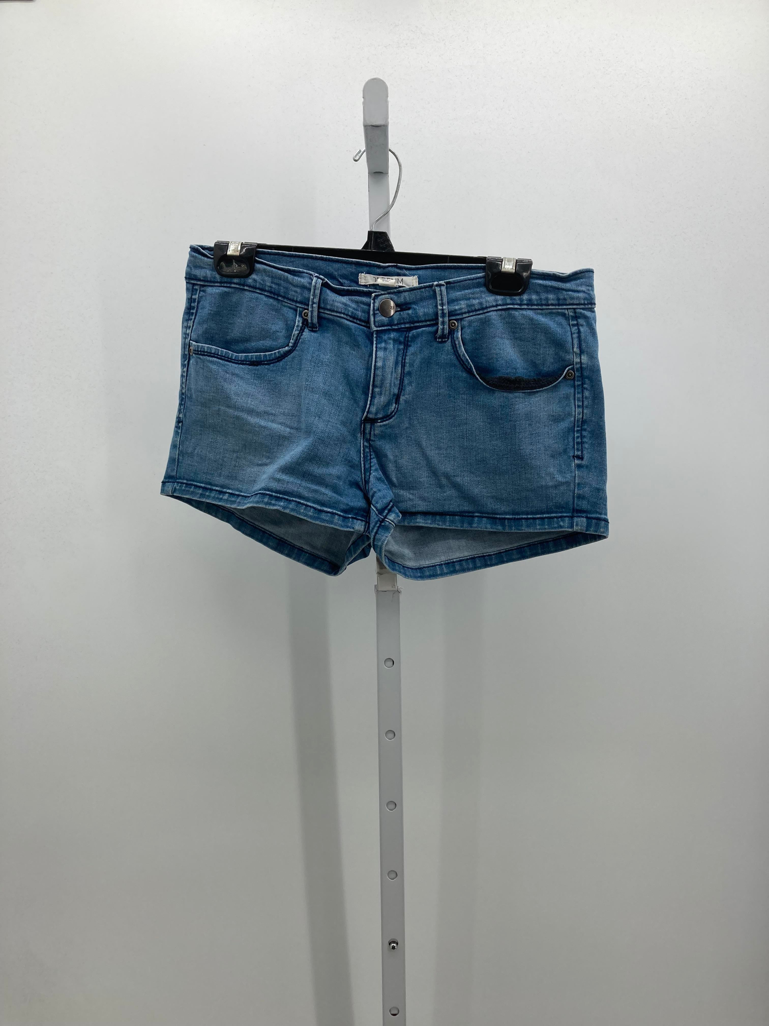 21 Denim Size 8 Juniors Shorts