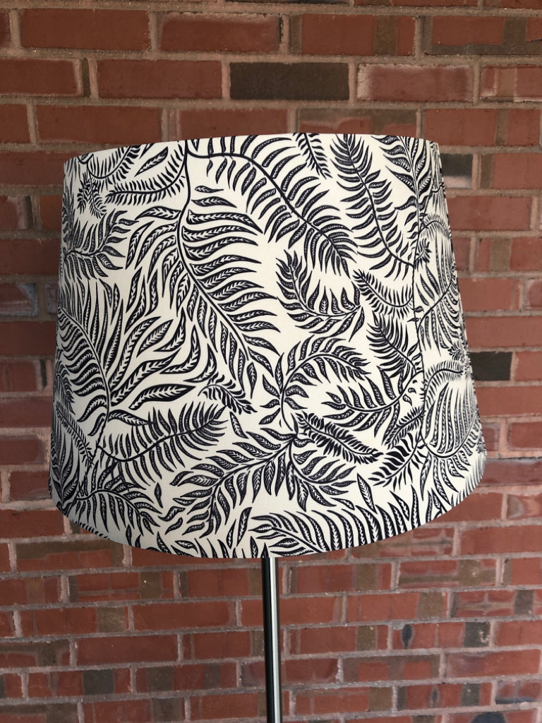 LEAF PRINTED FLOOR LAMP.