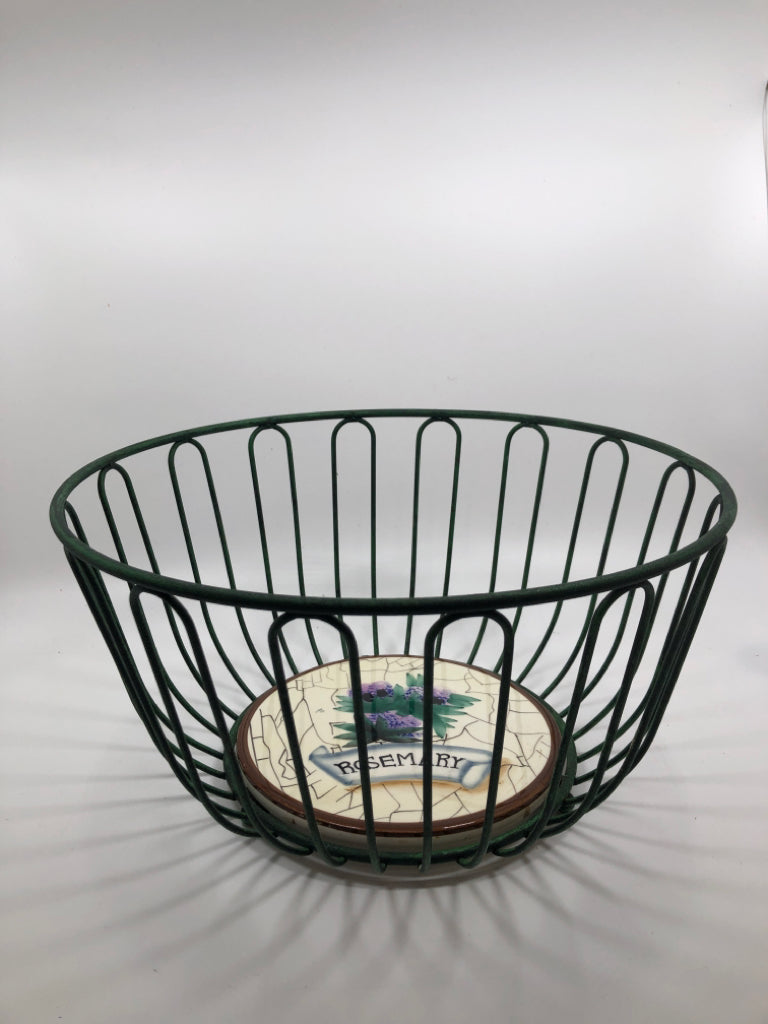 ROSEMARY TILE BOTTOM METAL BASKET.