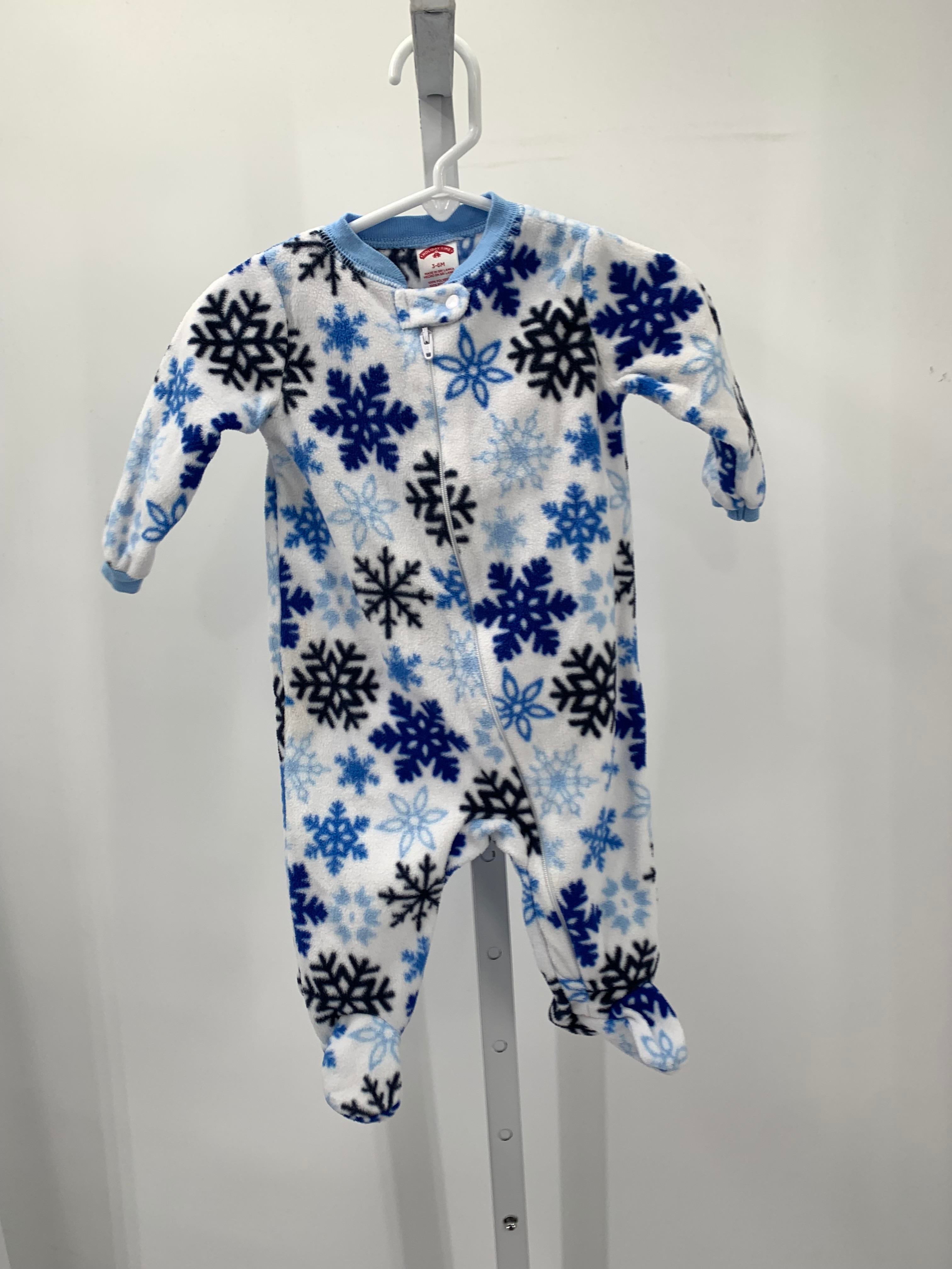 BLUE SNOWFLAKES FLEECE.