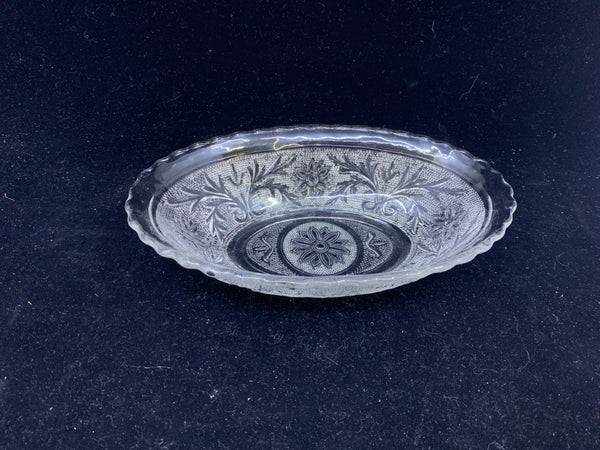 CLEAR ETCHED GLASS OVAL BOWL W/ FLOWER DESIGN.