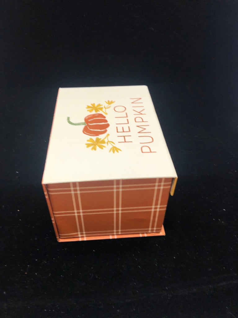 "HELLO PUMPKIN" GIFT BOX.