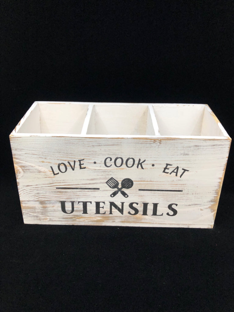 WHITE WOOD UTENSIL ORGANIZER BOX.