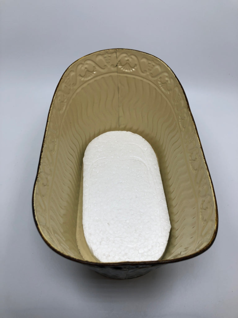 BROWN & GRAY EMBOSSED TIN PLANTER.