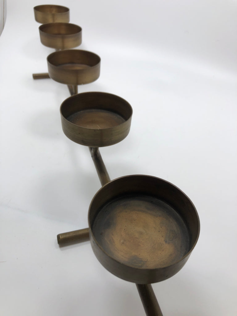 5-SECTION METAL CANDLE HOLDER.